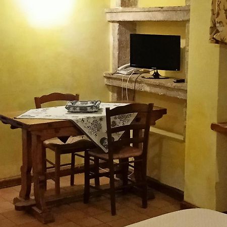 Residenza Dei Maestri Apartment Рокарасо Екстериор снимка