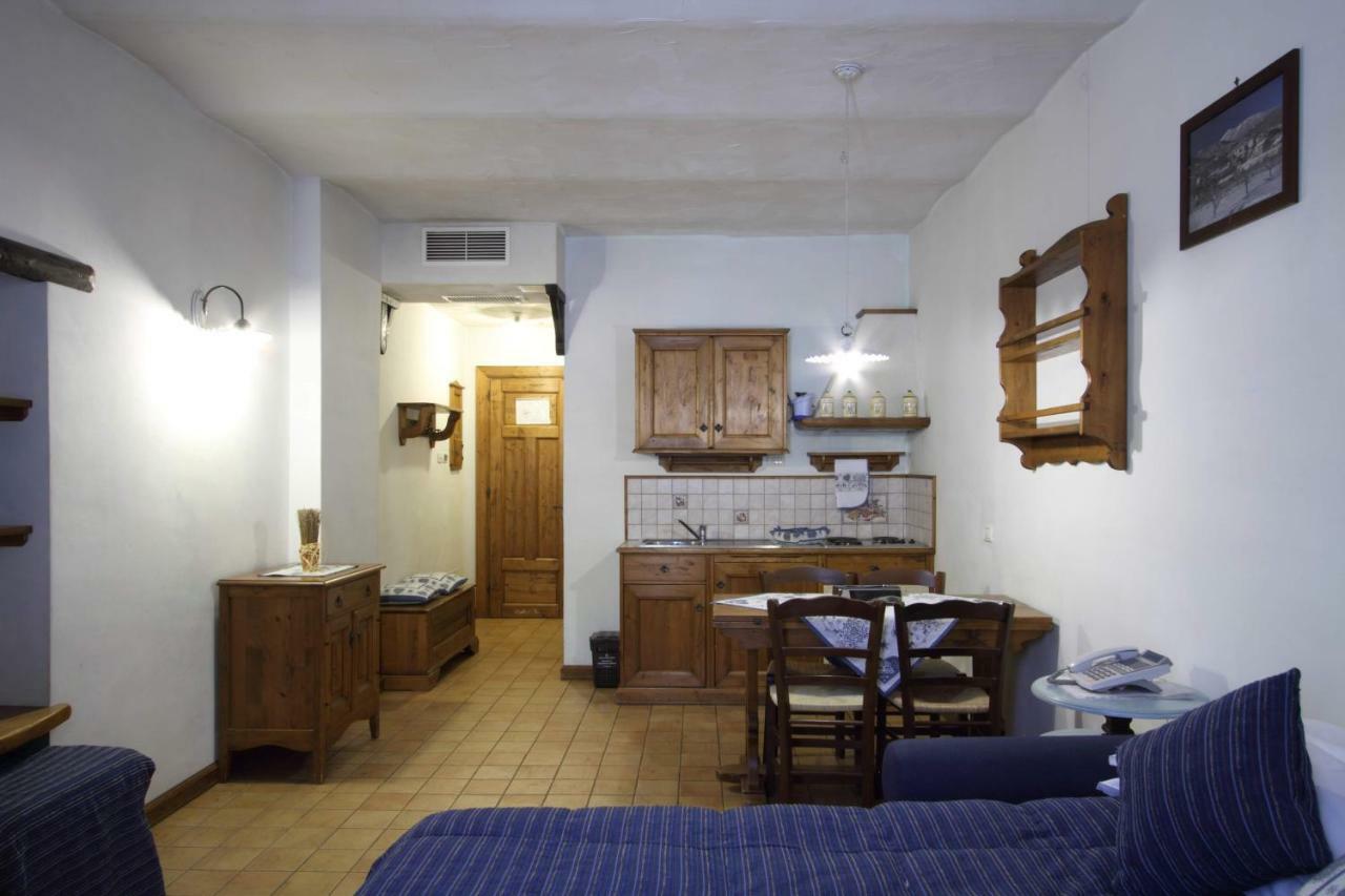Residenza Dei Maestri Apartment Рокарасо Екстериор снимка
