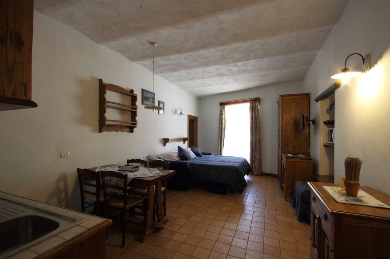 Residenza Dei Maestri Apartment Рокарасо Екстериор снимка